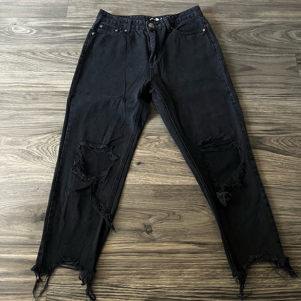 Black distressed boyfriend jeans